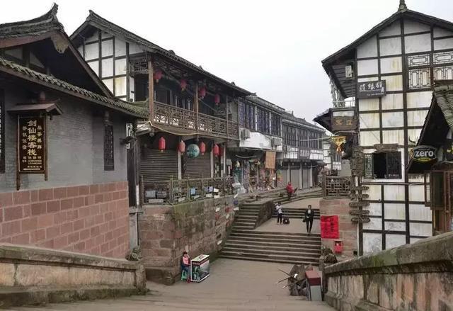 按军功制度，哪两位梁山好汉打完四大战役可封国公、上柱国？